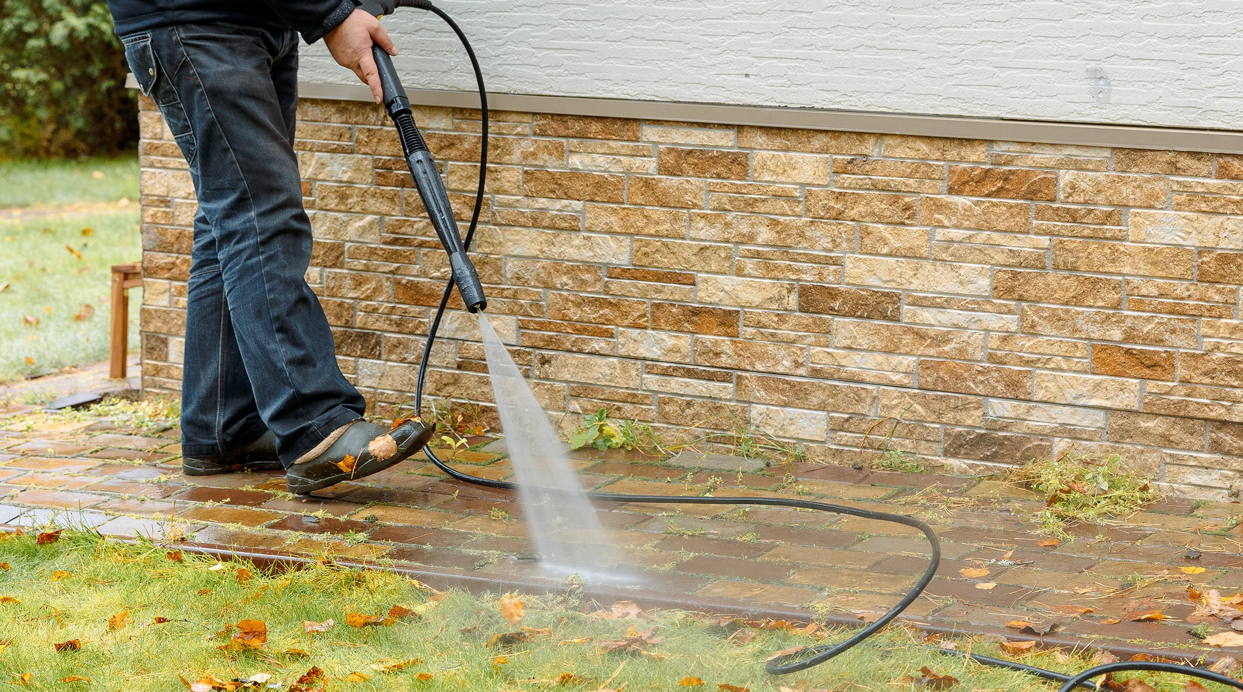 Power Washing<br />
Refresh Your Property’s Appearance